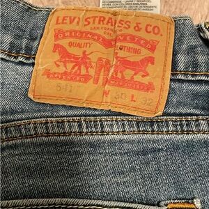 Levi's Relaxed Blue Jeans with Iconic Leather Patch